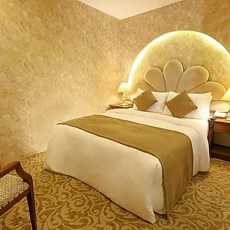 Princess Maya Hotell 4*