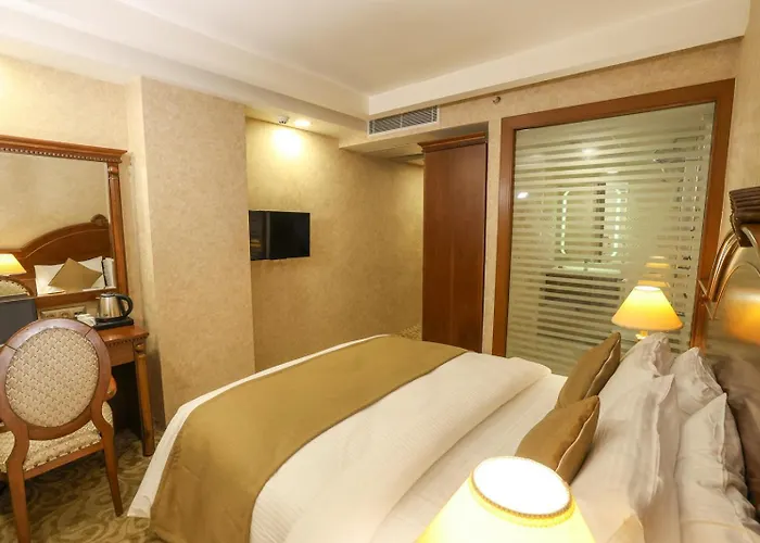 Princess Maya Готель Адана