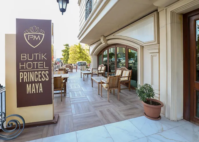 Princess Maya Готель